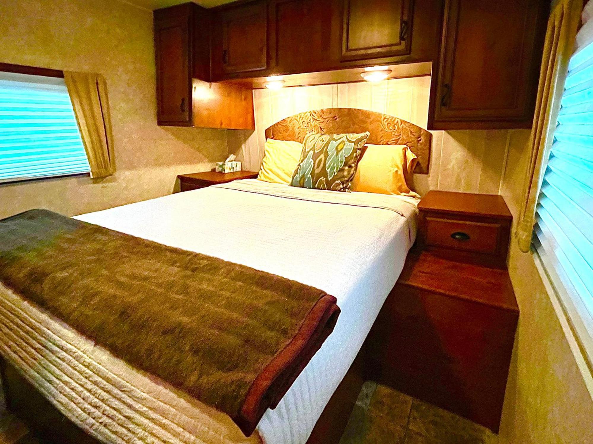 The Alexander At Creek Road Hotel ดริปปิง สปริงส์ ภายนอก รูปภาพ
